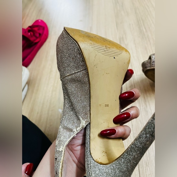 Guess Gold Peep Toe Platform Sandals Heels - Picture 6 of 9